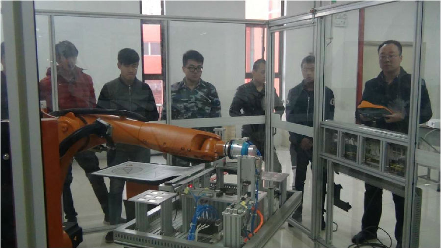 工业机器人技术专业实操演示